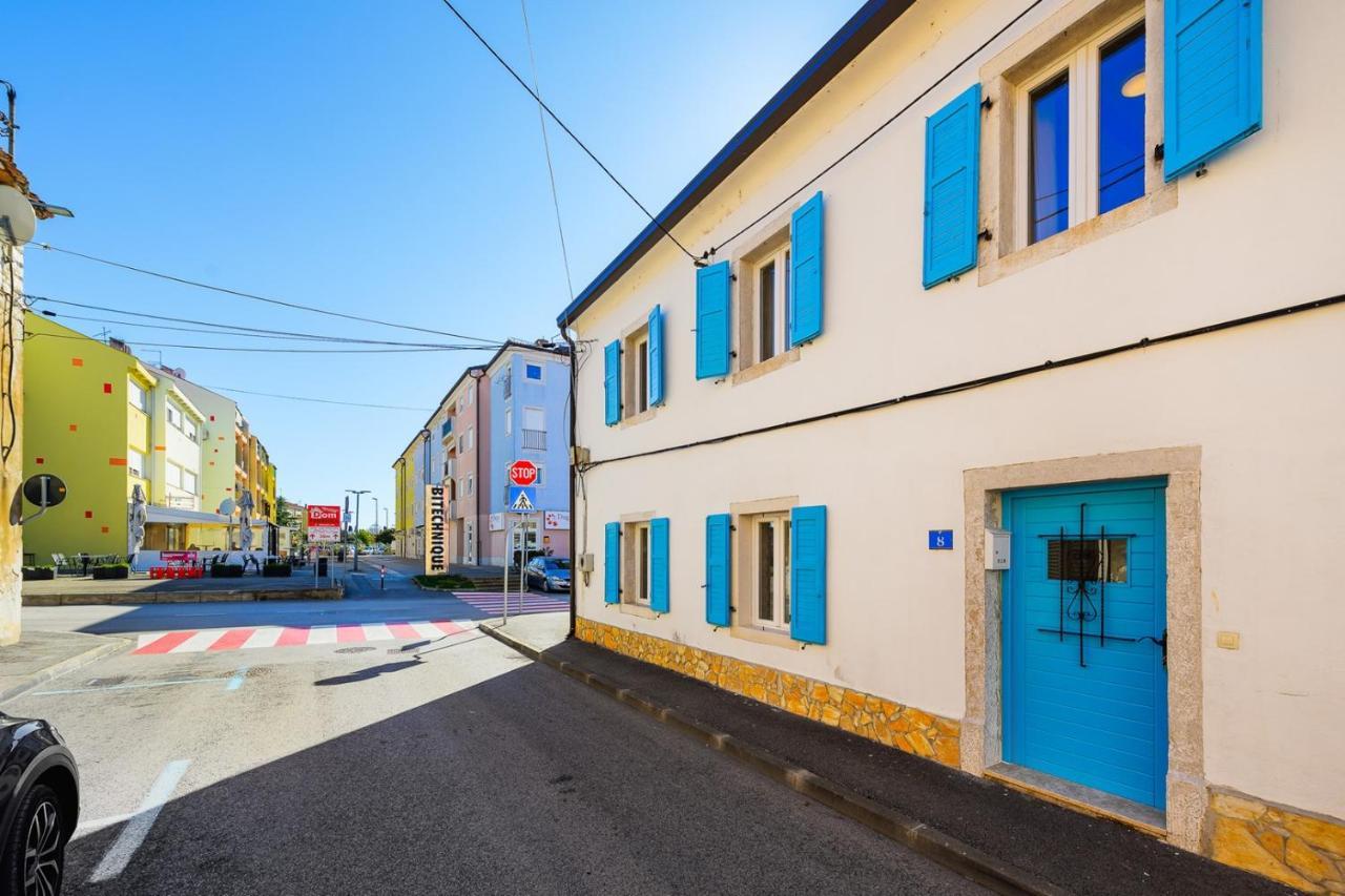 Center House With Apartments Umago Esterno foto